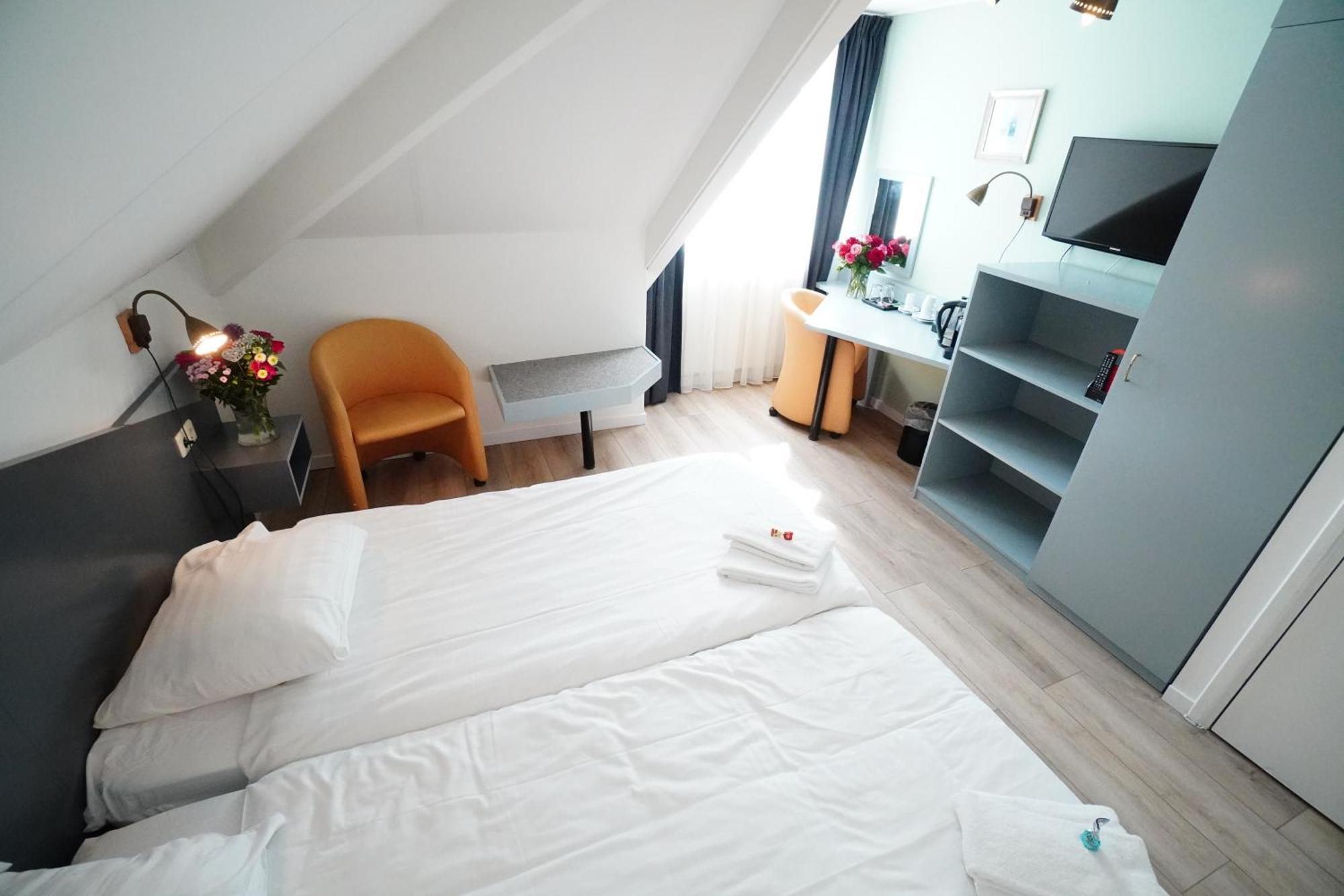 Hotel Den Burg - Digital Access Room photo